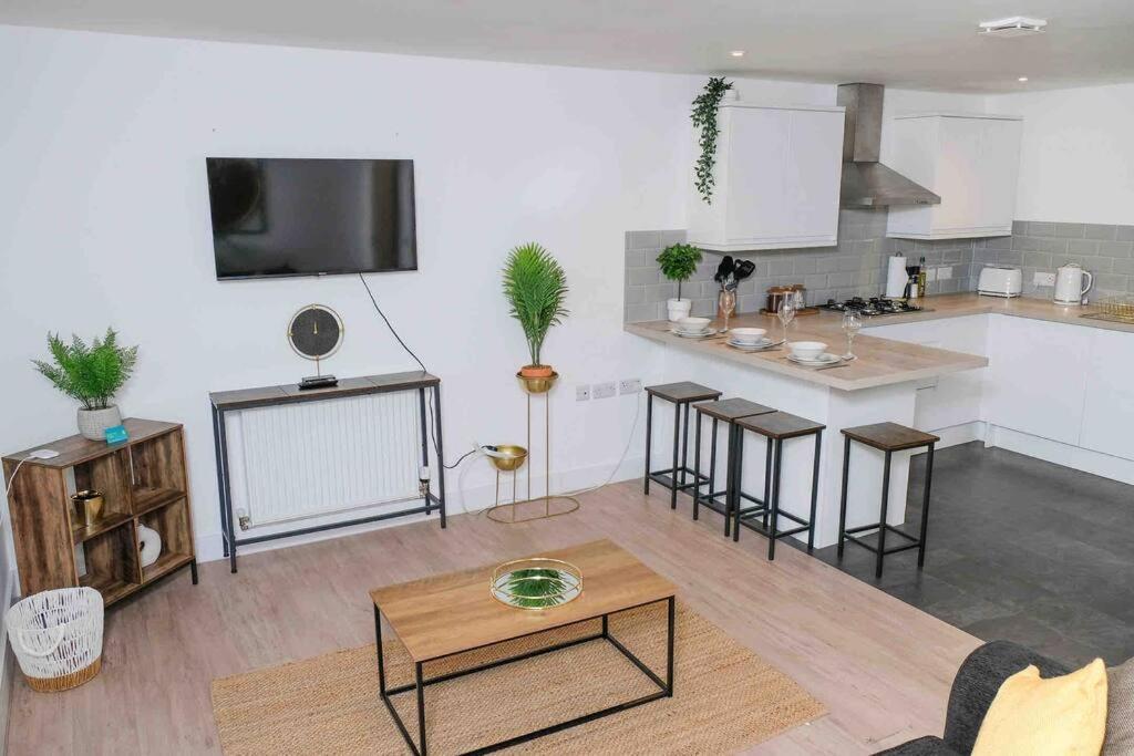 Garden Of Eden 1 Bedroom Flat In Fishponds Bristol Eksteriør billede